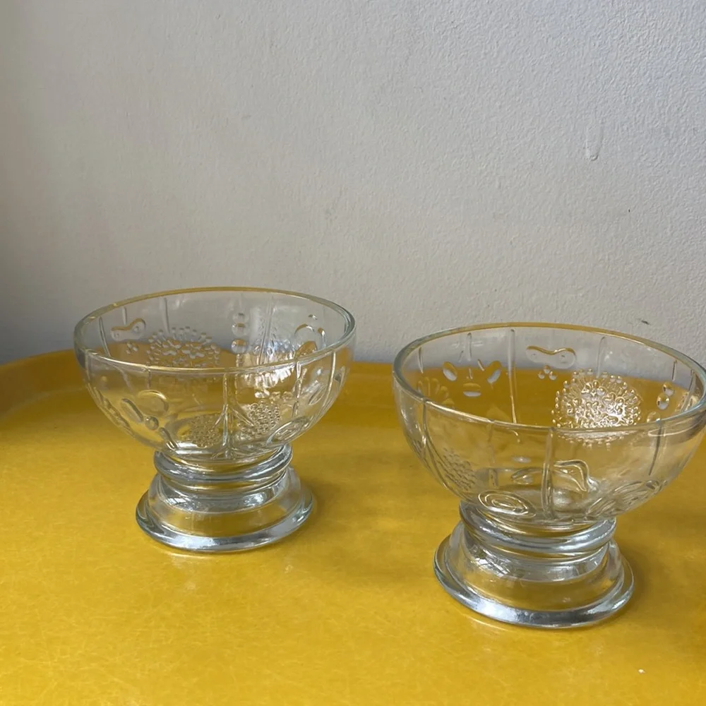 Iittala Oiva Toukka vintage footed glass pedestal bowls set of two